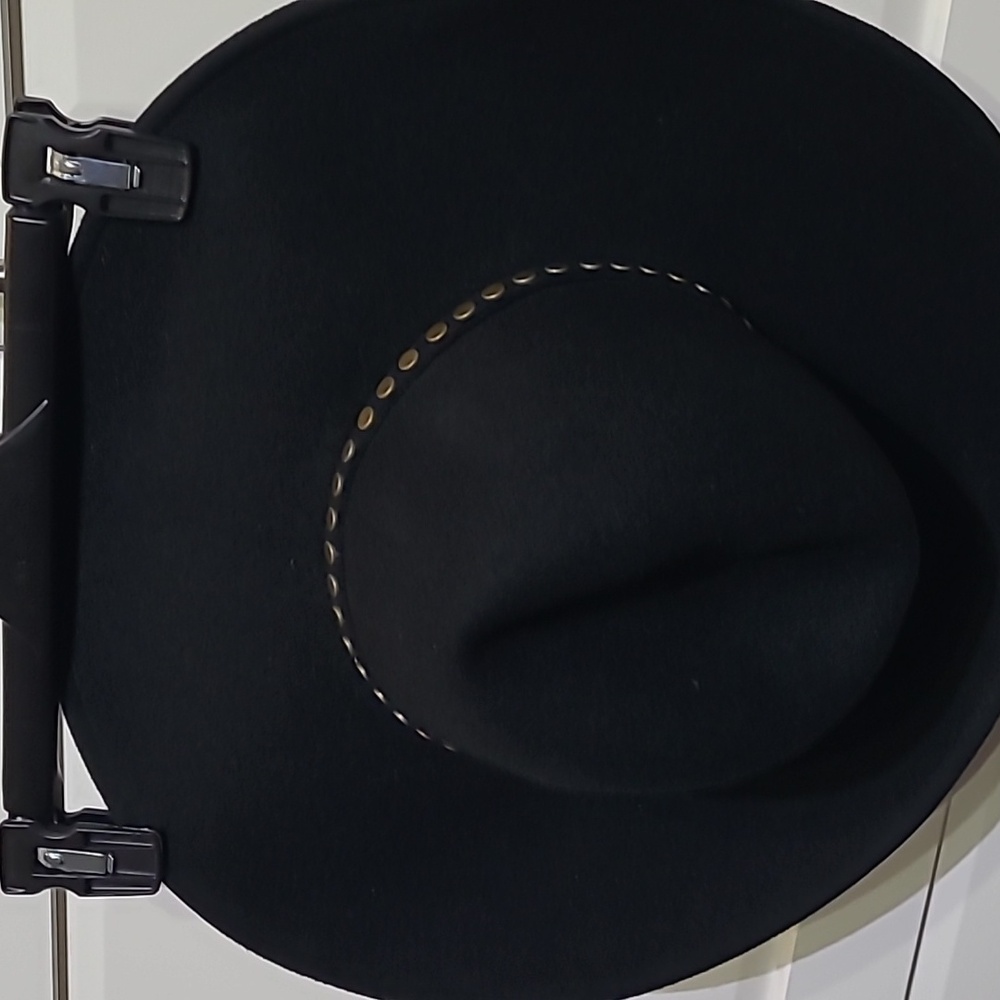 BCBG WOMENS BLACK BCBGMAXAZRIA  WOOL  HAT  WITH  RIM ACCENT PRE OWNED G/C